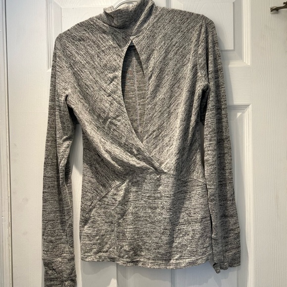 LONG SLEEVE OPEN BACK SHIRT - Picture 2 of 3